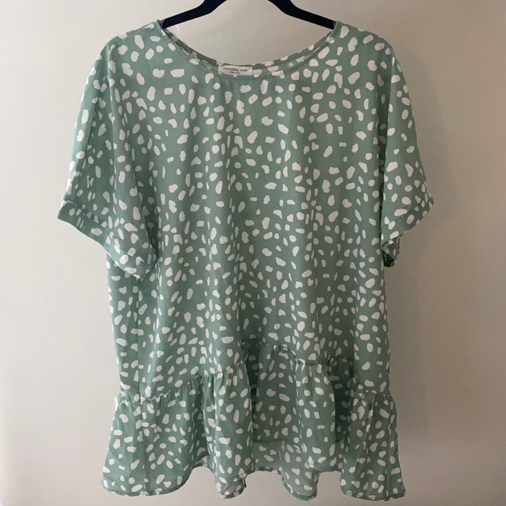 Loser fitting blouse